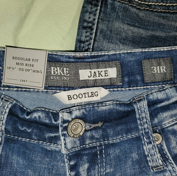 Jeans (2 pairs) Buckle Jake 31R Straight & Bootleg - Picture 2 of 6